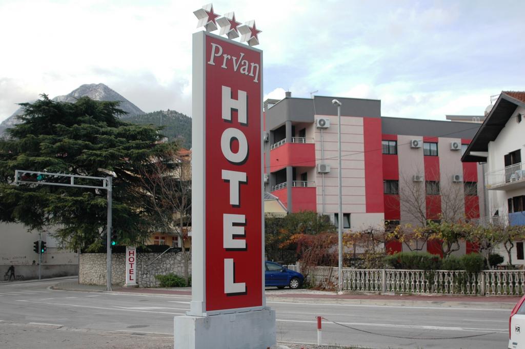 Hotel Prvan Vrgorac Exteriör bild