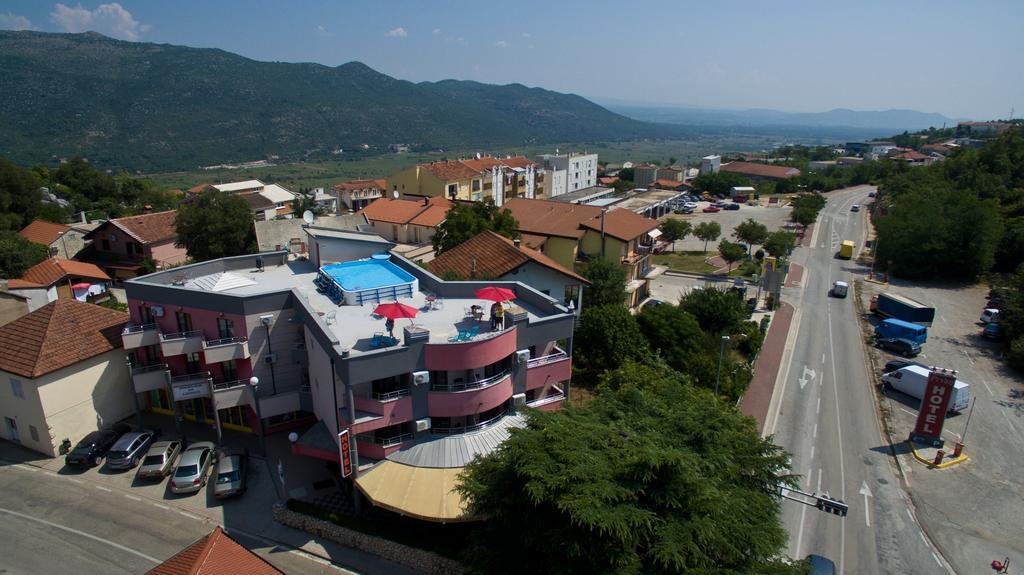 Hotel Prvan Vrgorac Exteriör bild