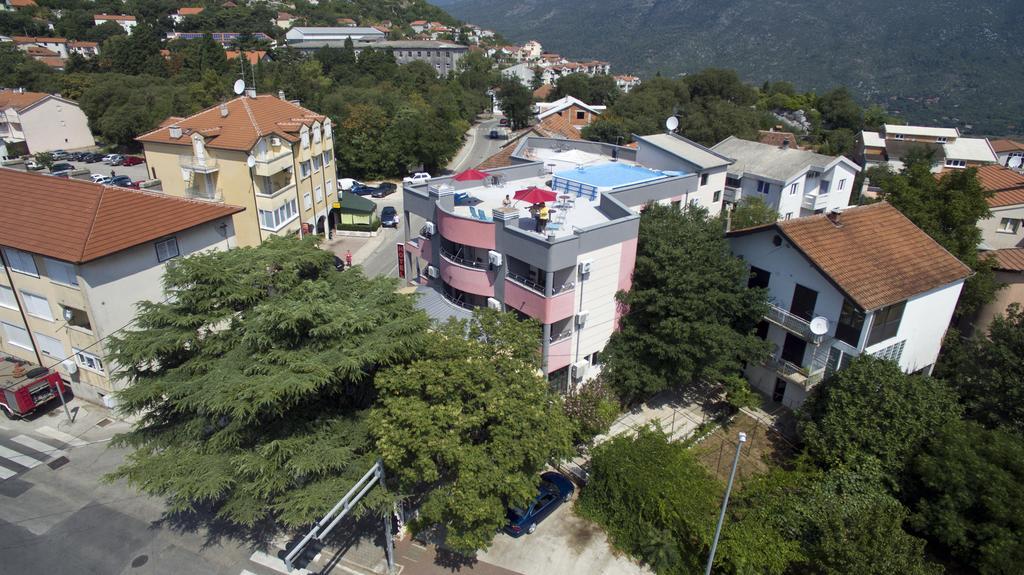 Hotel Prvan Vrgorac Exteriör bild